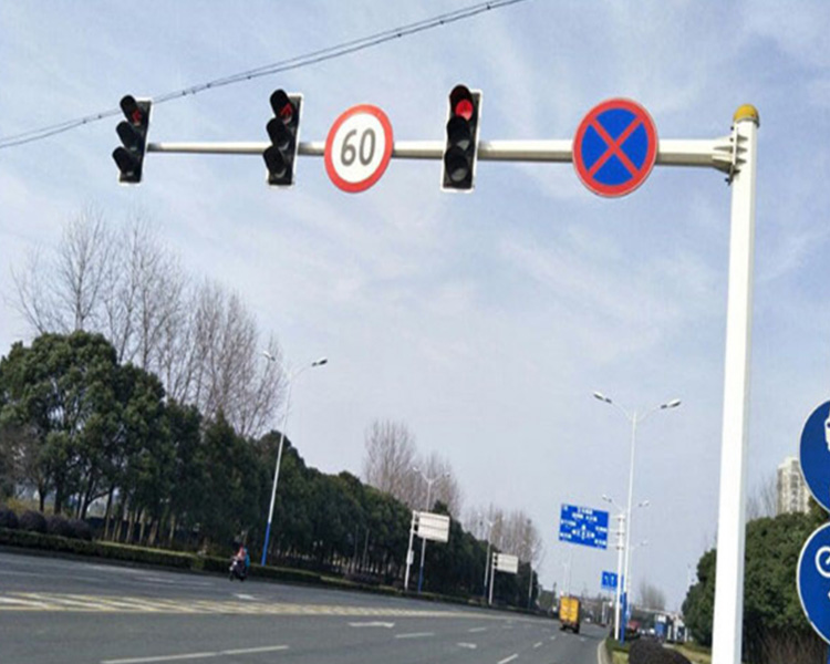 太原鑫雨杭電器咨詢，太原監(jiān)控立桿的應(yīng)用有什么？