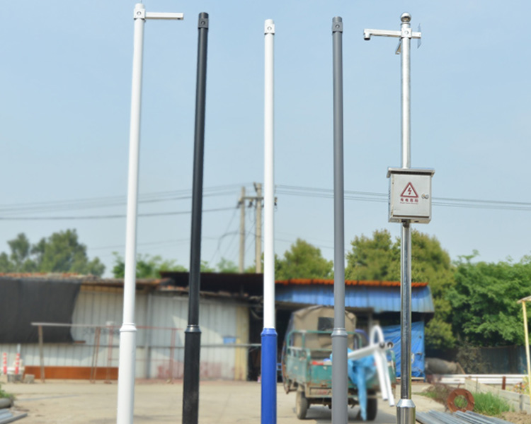 鑫雨杭電器設(shè)備公司 解讀什么樣的山西監(jiān)控桿才能被稱(chēng)為好的監(jiān)控桿呢？